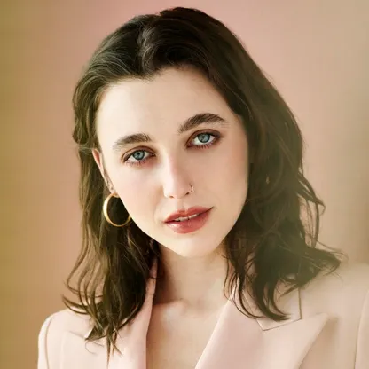 Emma Chamberlain Net Worth How She Built a Multi-Million Dollar Empire